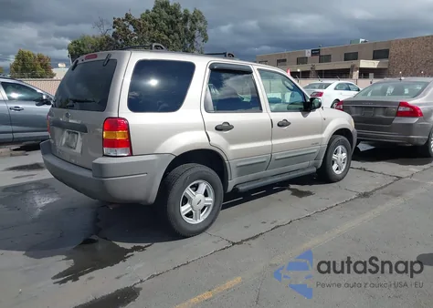 2001 Ford Escape Xlt from USA, damaged, VIN 1FMYU03181KA73971
